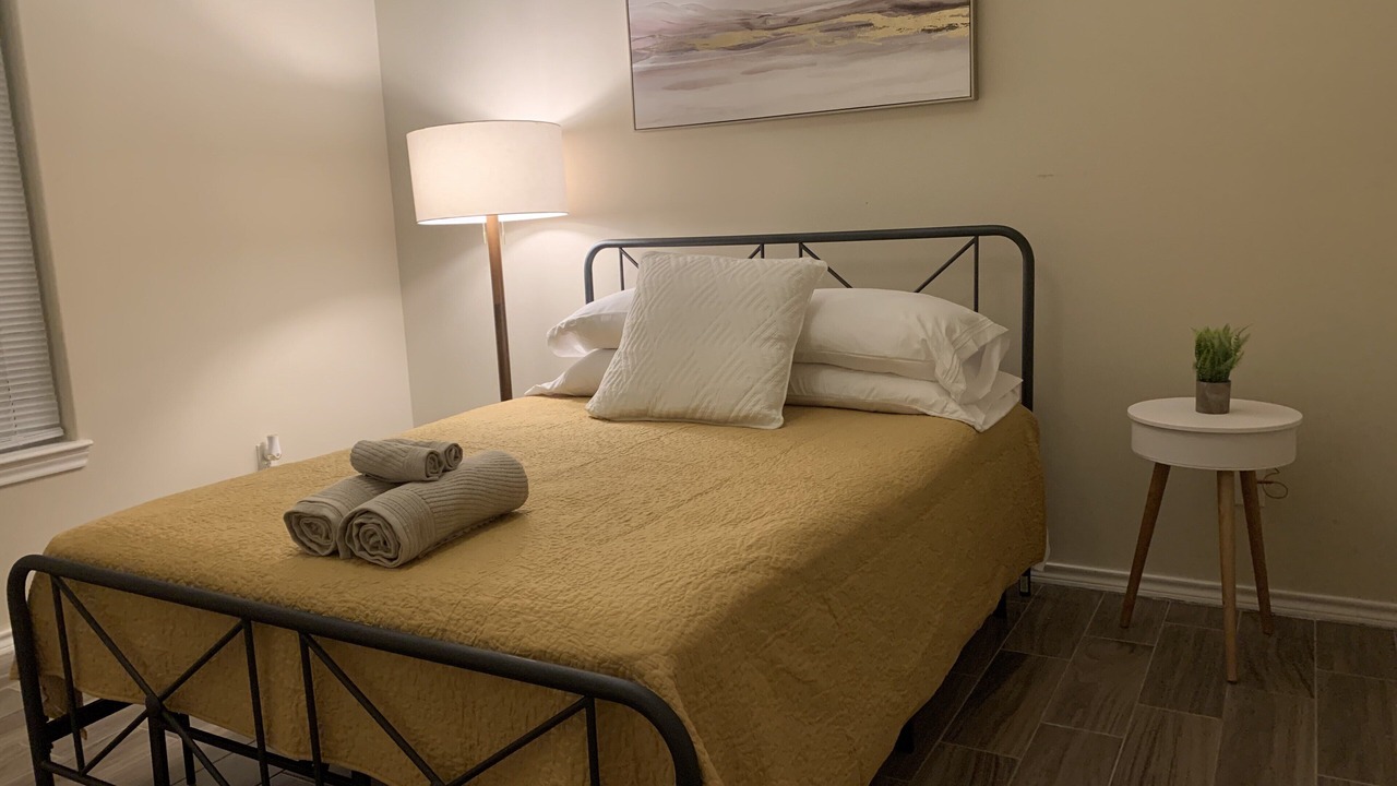 Photo of Bedroom in Edinburg