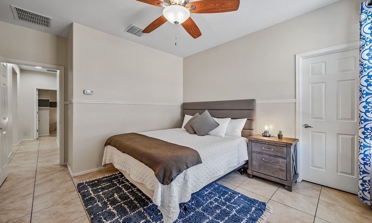 Photo of Bedroom in South Mountain