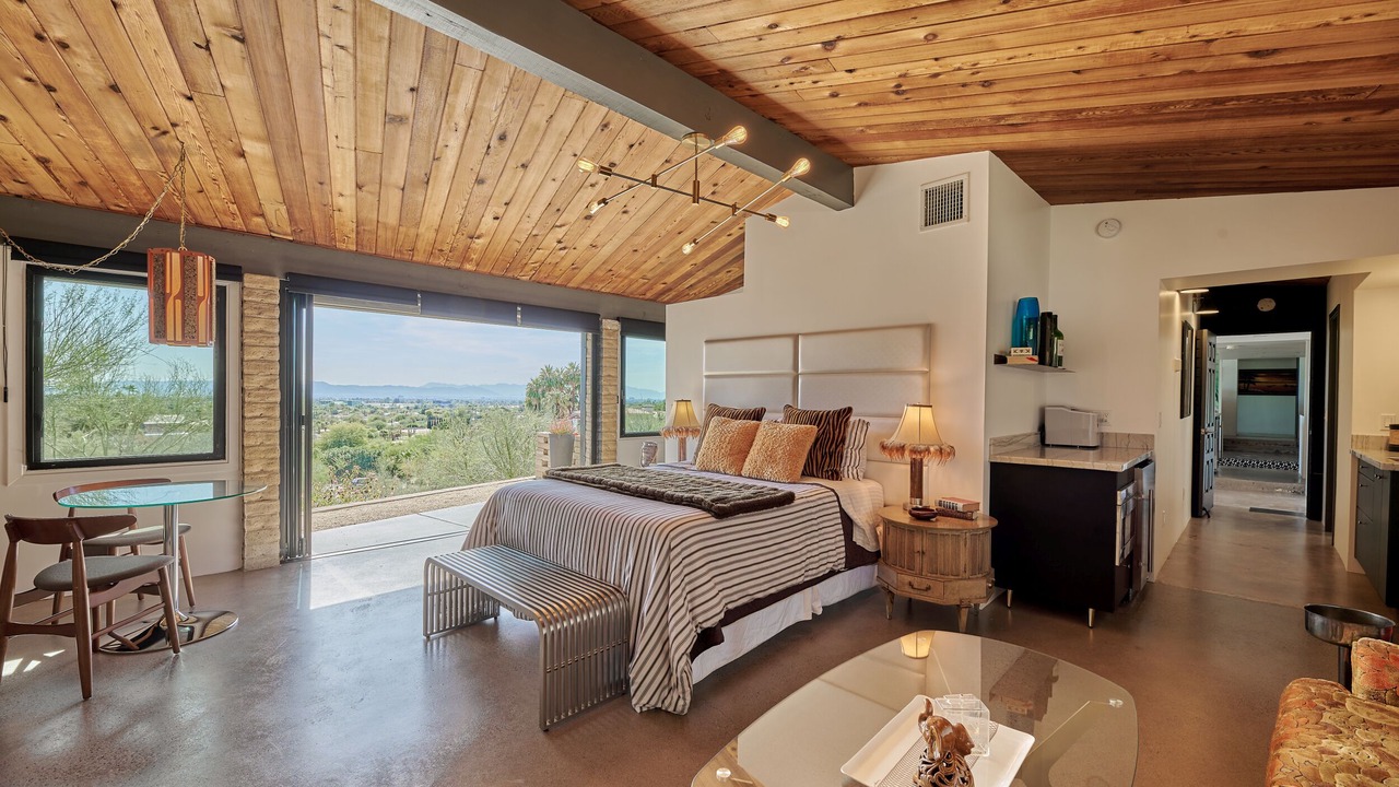 Photo of Bedroom in Camelback Foothills