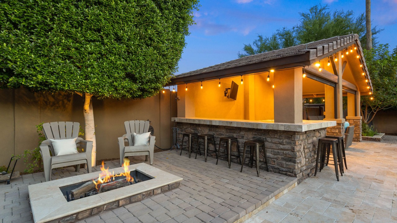 Photo of Outdoor in Paradise Valley Village