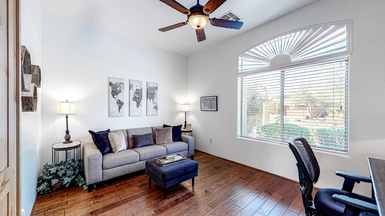Photo of Livingroom in Dove Mountain