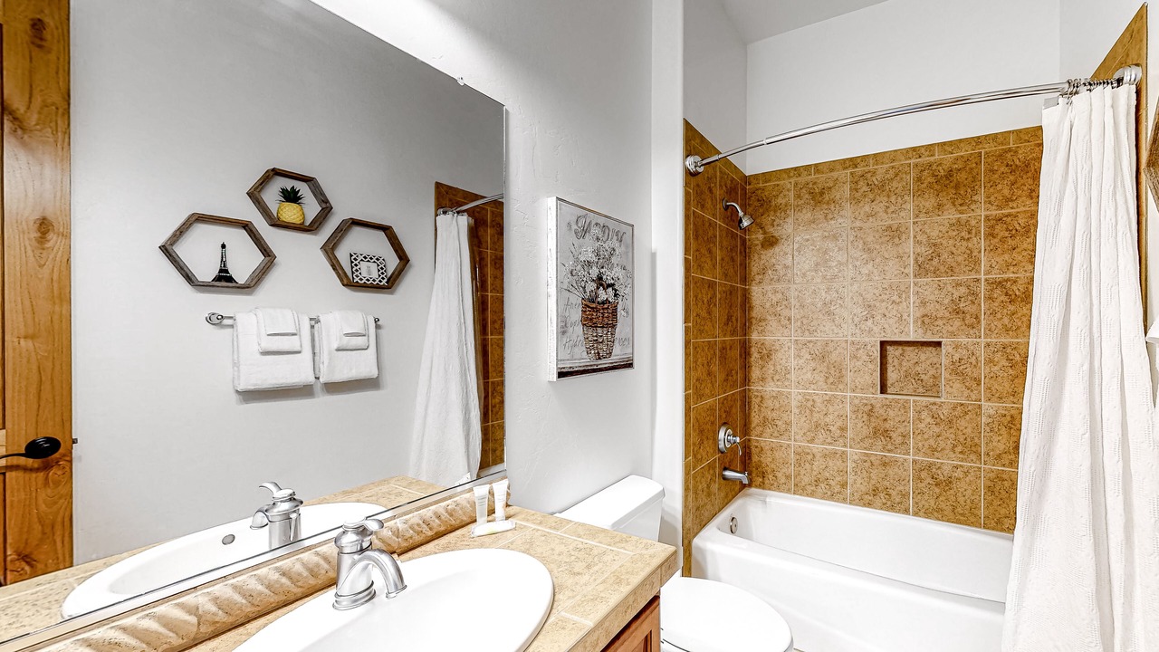 Photo of Bathroom in Dove Mountain