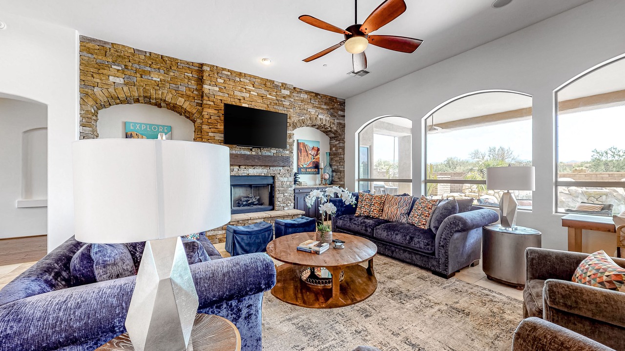 Photo of Livingroom in Dove Mountain