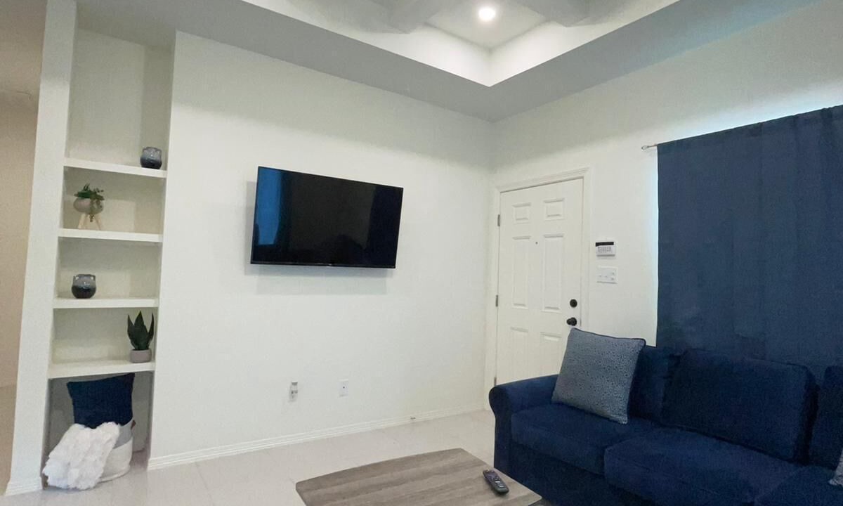 Photo of Livingroom in Edinburg