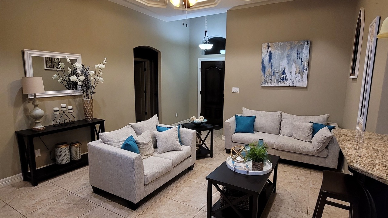 Photo of Livingroom in Edinburg
