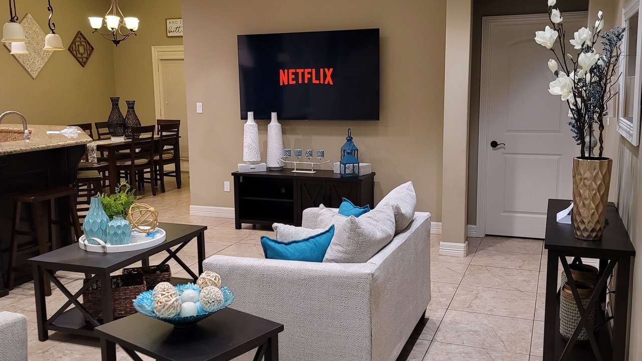 Photo of Livingroom in Edinburg