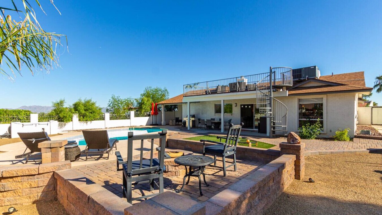 Photo of Patio Balcony in Paradise Valley Village