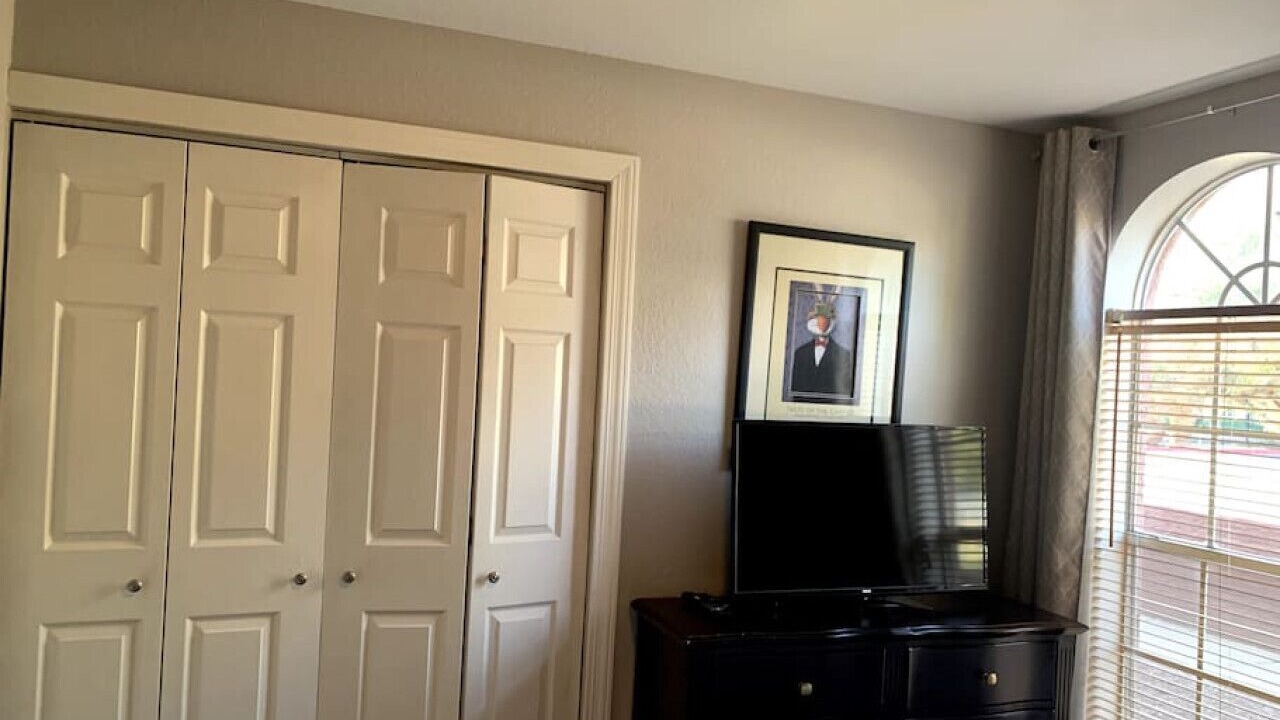 Photo of Bedroom in Jen Tilly Terrace