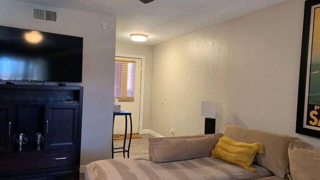 Photo of Livingroom in Jen Tilly Terrace