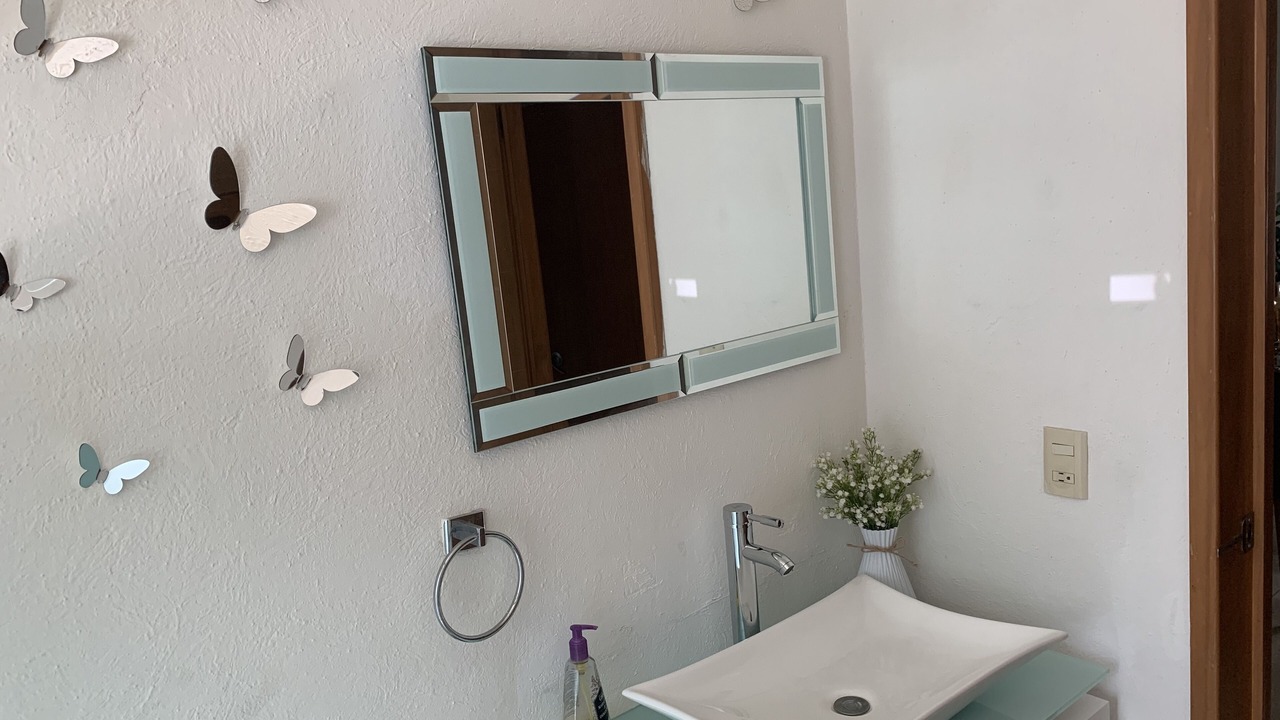Photo of Bathroom in Zona Expo