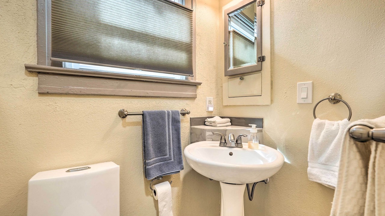 Photo of Bathroom in Garfield