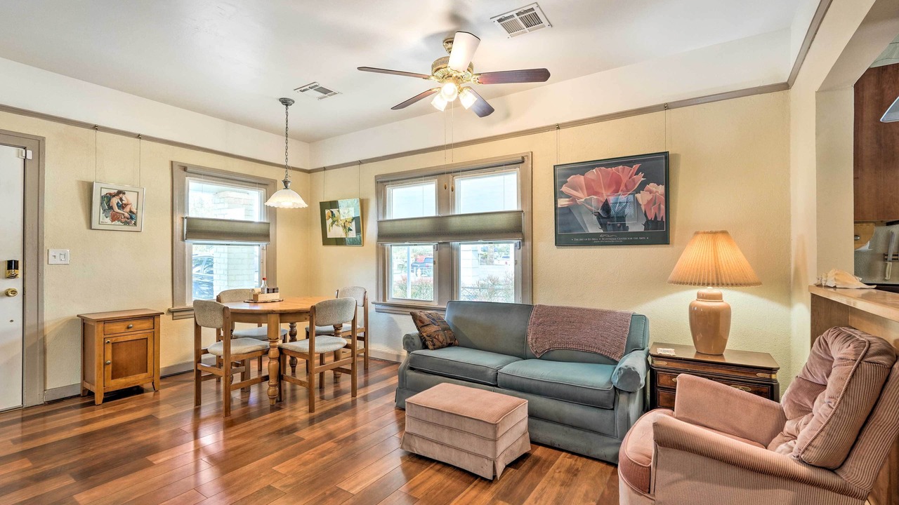 Photo of Livingroom in Garfield