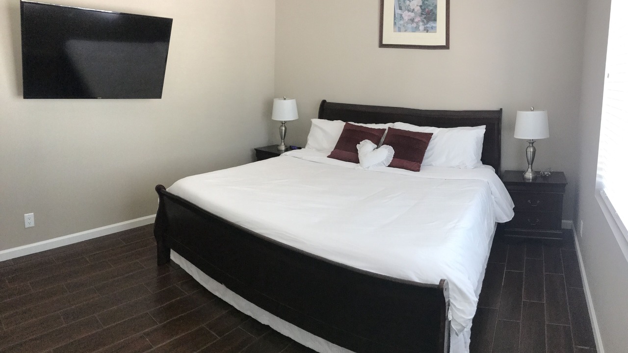 Photo of Bedroom in Paradise Heights