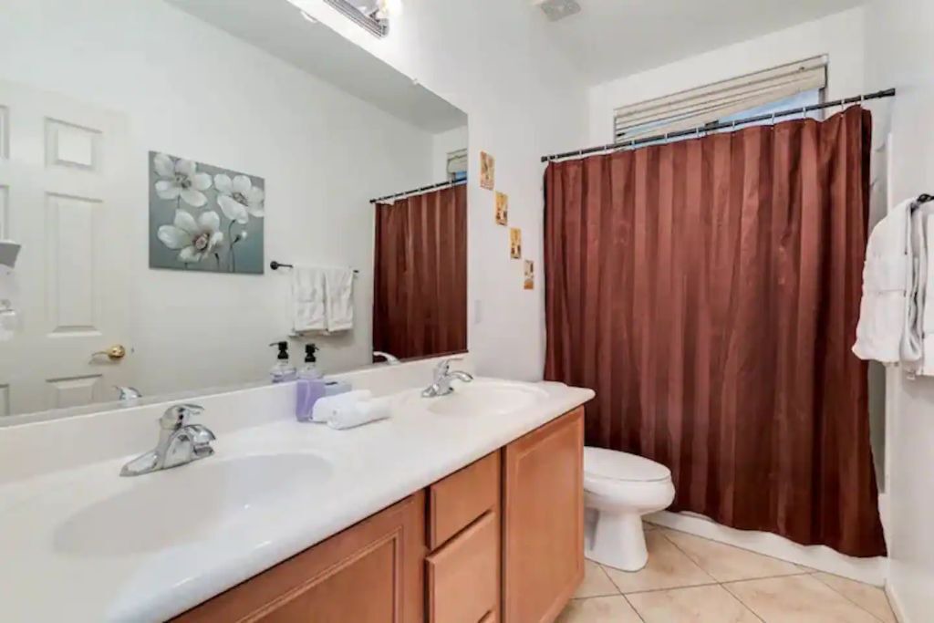 Photo of Bathroom in Rovey Farm Estates