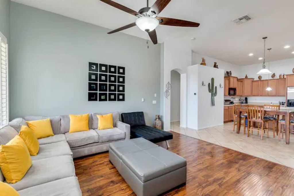 Photo of Livingroom in Rovey Farm Estates