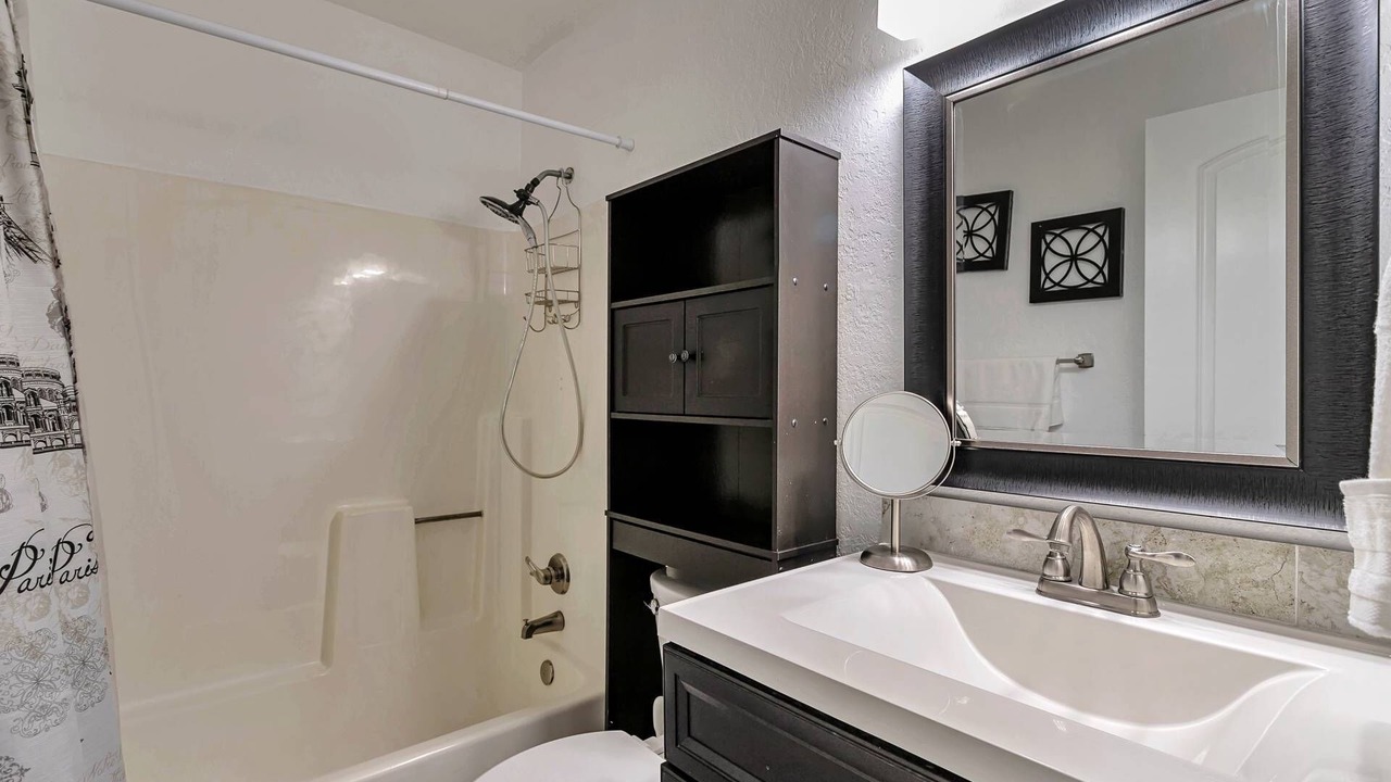 Photo of Bathroom in Glendale