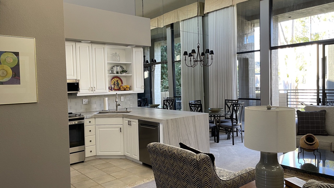 Photo of Livingroom in Camelback East