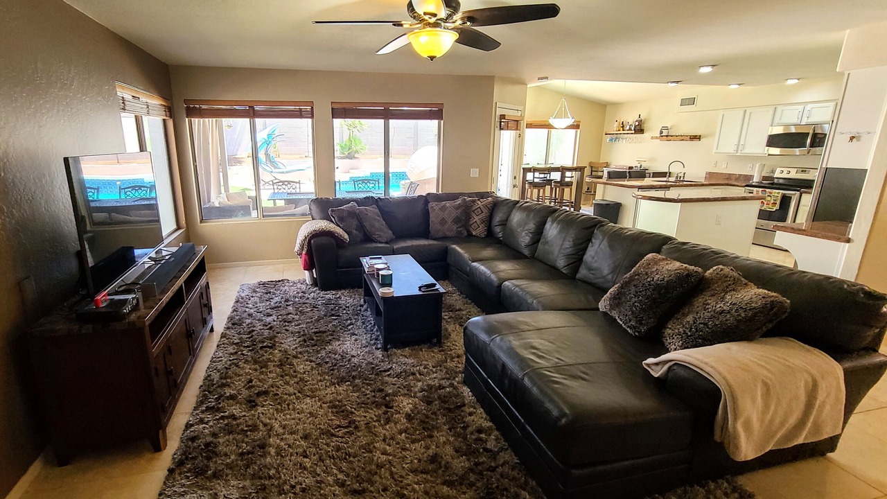 Photo of Livingroom in Scarlett Canyon