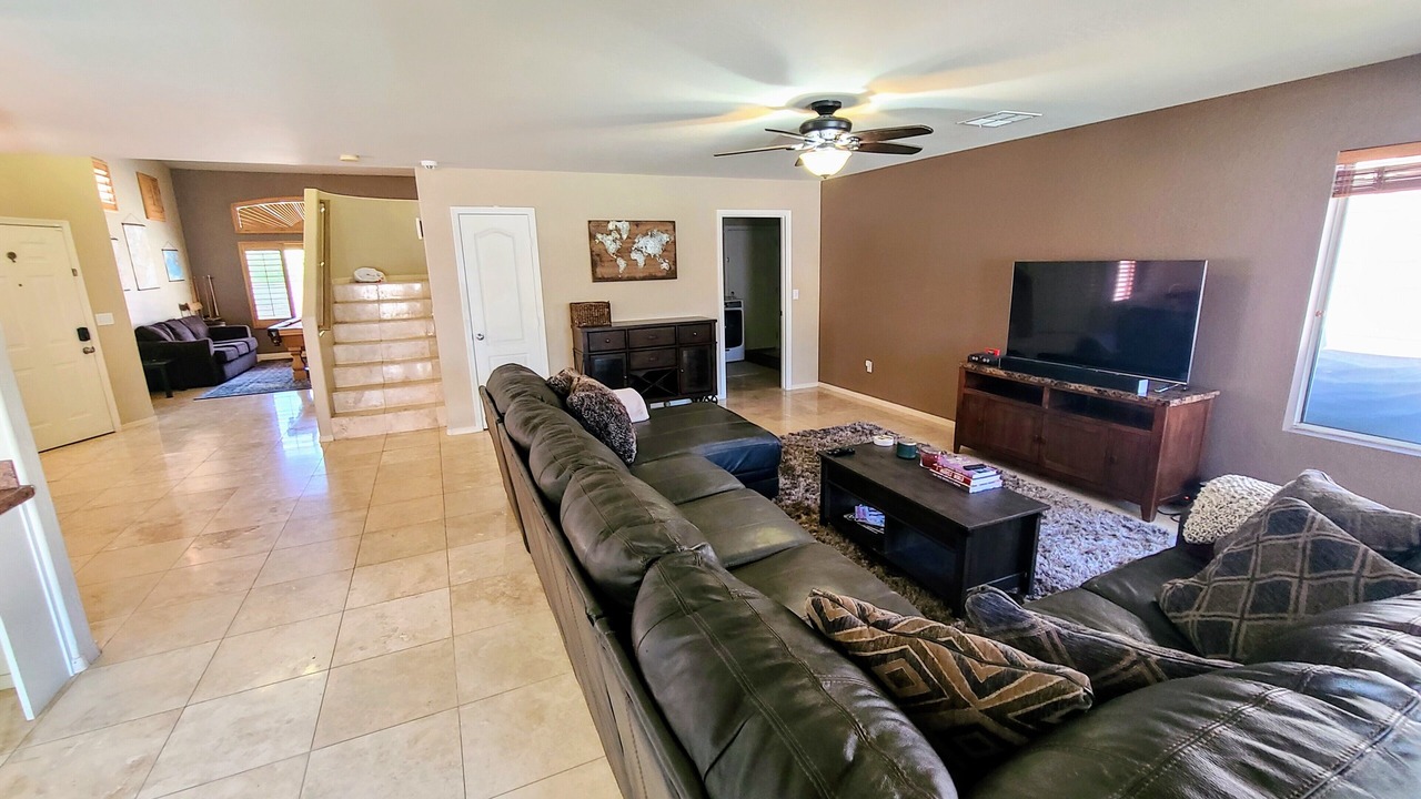 Photo of Livingroom in Scarlett Canyon
