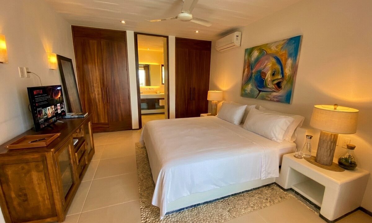 Photo of Bedroom in Zihuatanejo