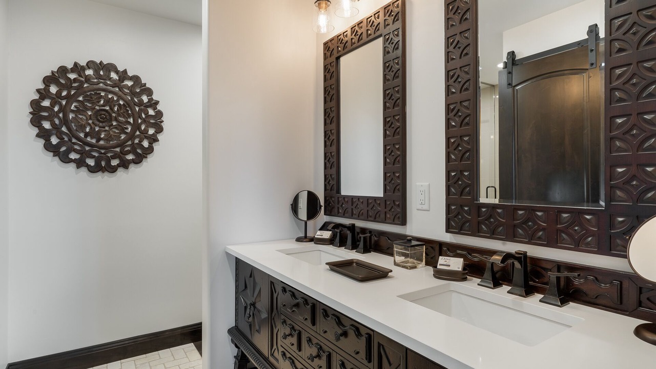 Photo of Bathroom in South Mountain