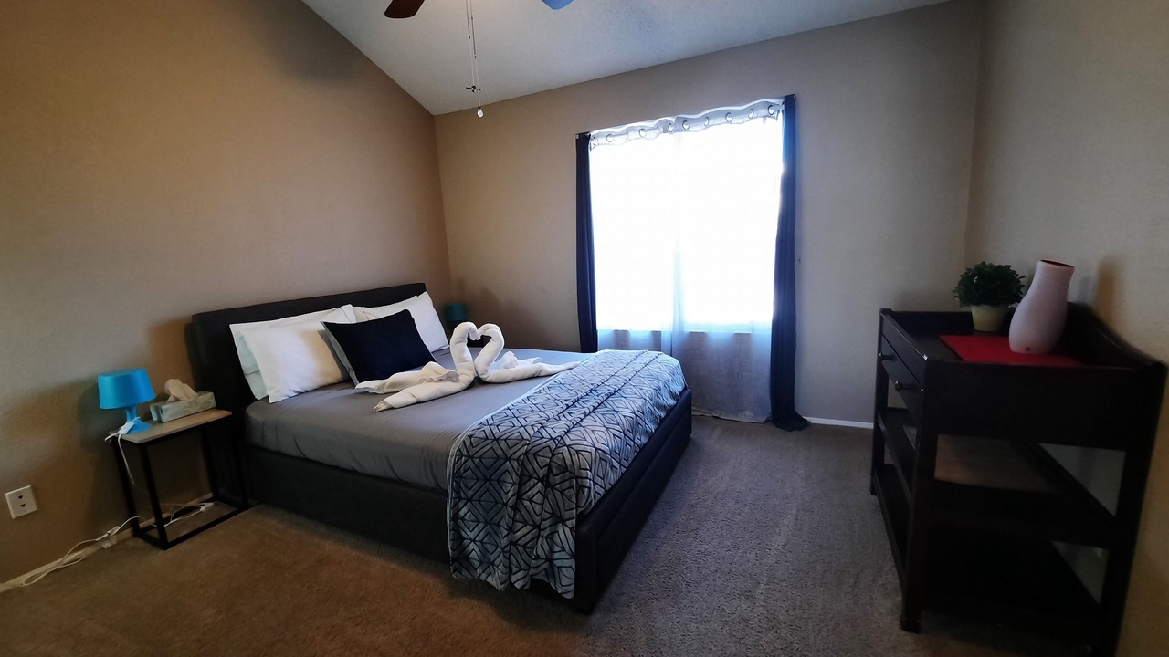 Photo of Bedroom in Paradise Valley Village