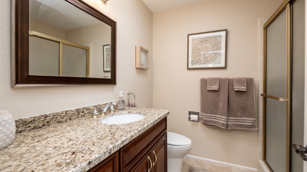 Photo of Bathroom in Biltmore Courts