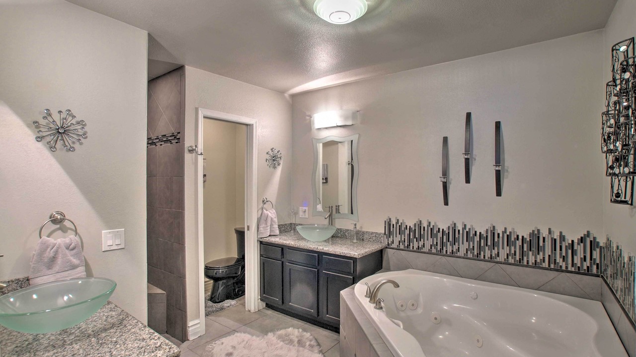 Photo of Bathroom in Saddleback Hills