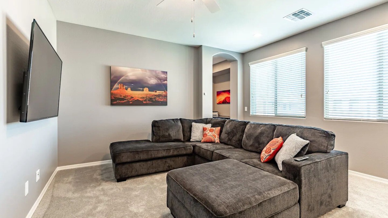 Photo of Livingroom in Cooley Station North