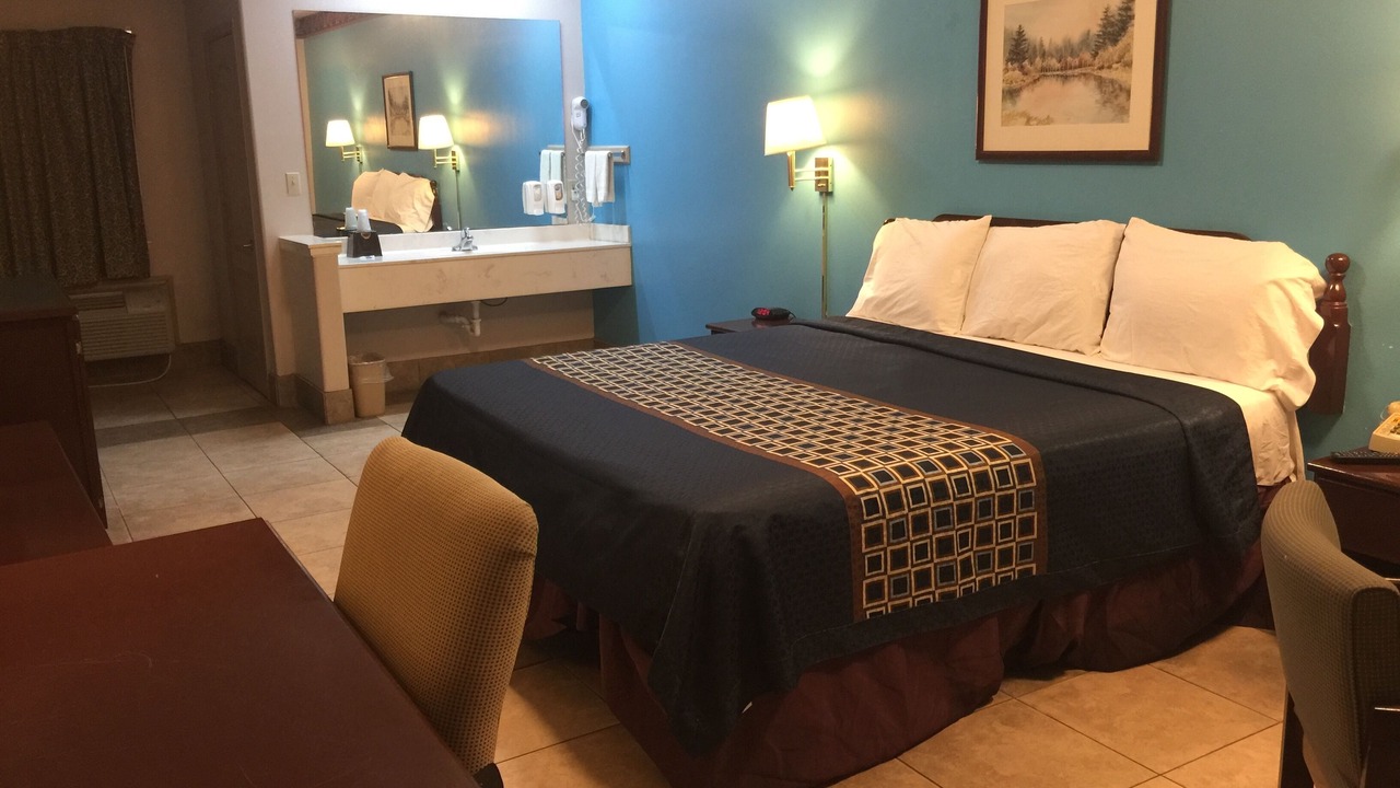 Photo of Bedroom in Edinburg