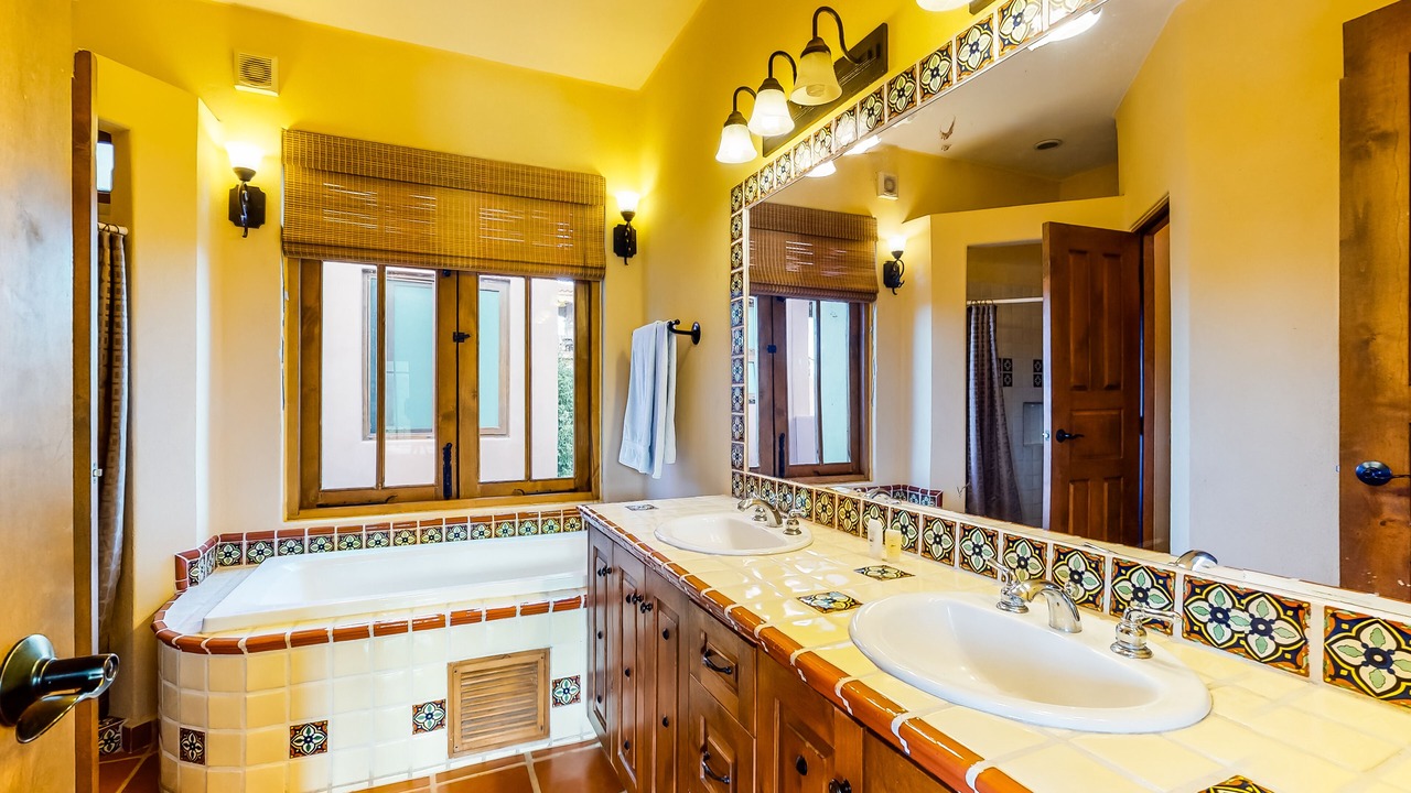 Photo of Bathroom in Nopolo