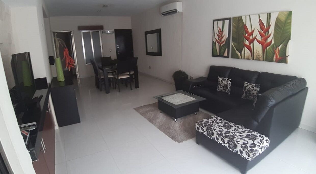 Photo of Livingroom in 12th Street