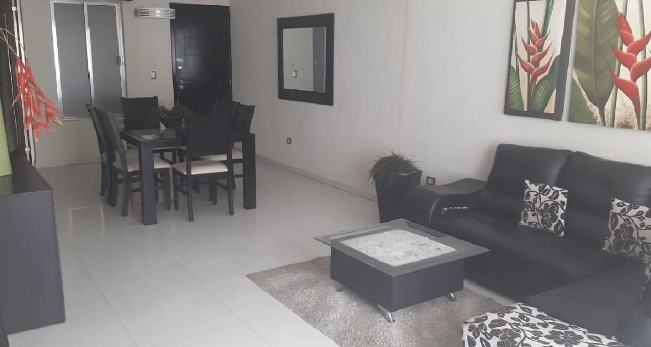 Photo of Livingroom in 12th Street