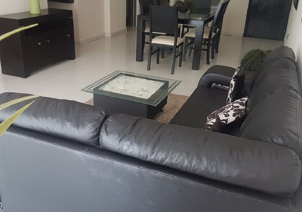 Photo of Livingroom in 12th Street
