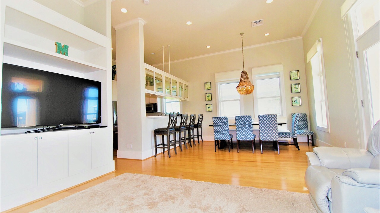 Photo of Livingroom in The Shores