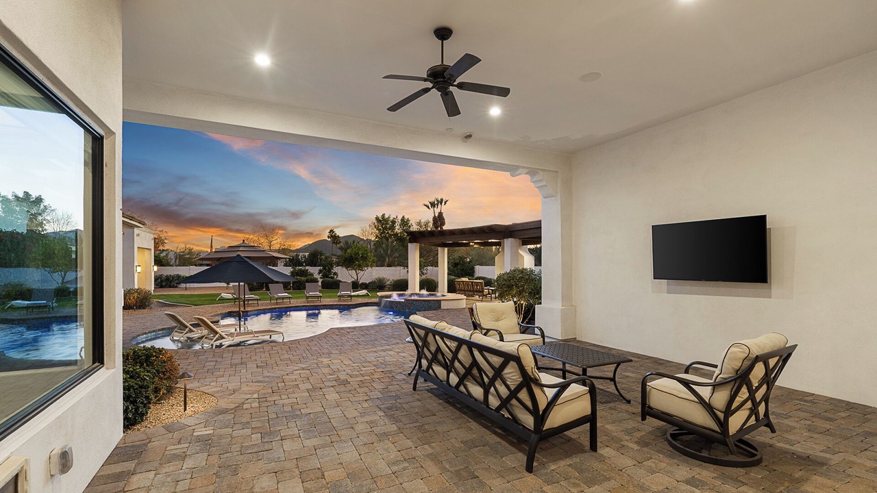 Photo of Outdoor in Tierra Feliz North
