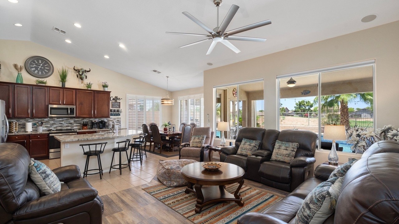 Photo of Livingroom in Coldwater Springs