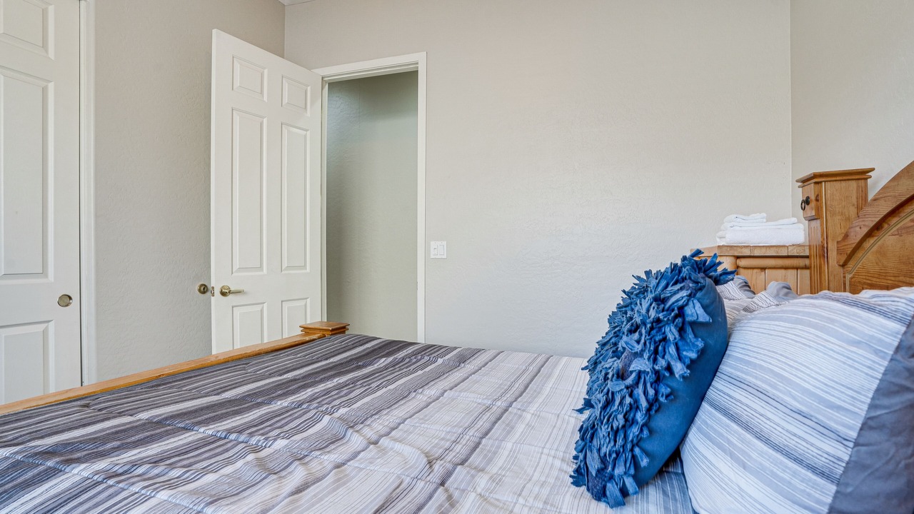 Photo of Bedroom in Palm Valley