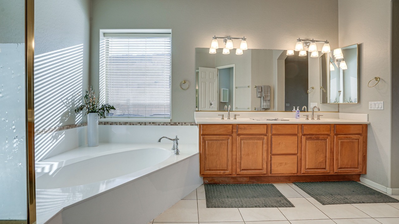 Photo of Bathroom in Palm Valley