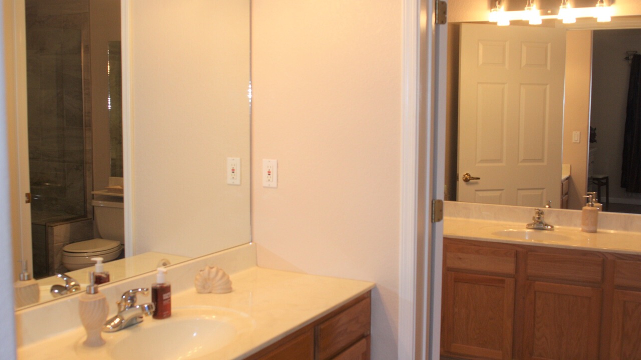 Photo of Bathroom in Palm Valley