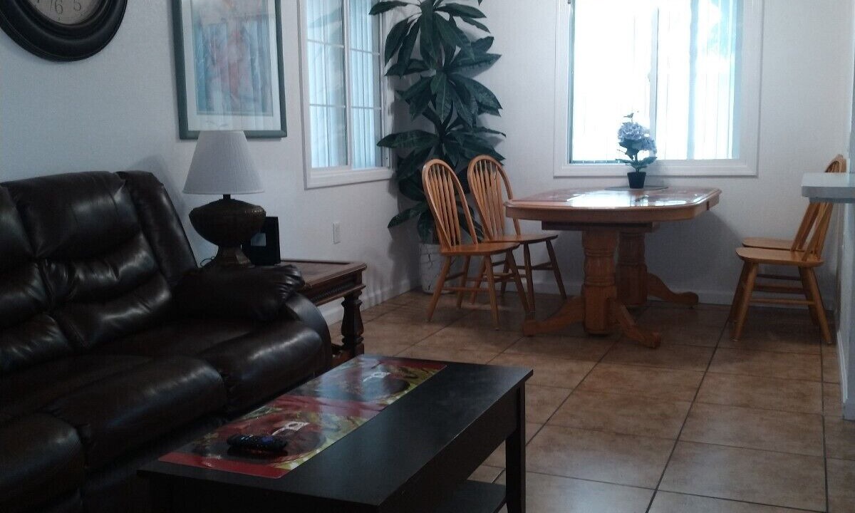 Photo of Livingroom in Surprise