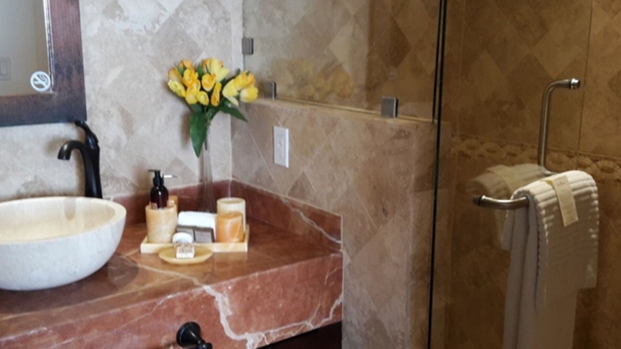 Photo of Bathroom in Ildefonso Green