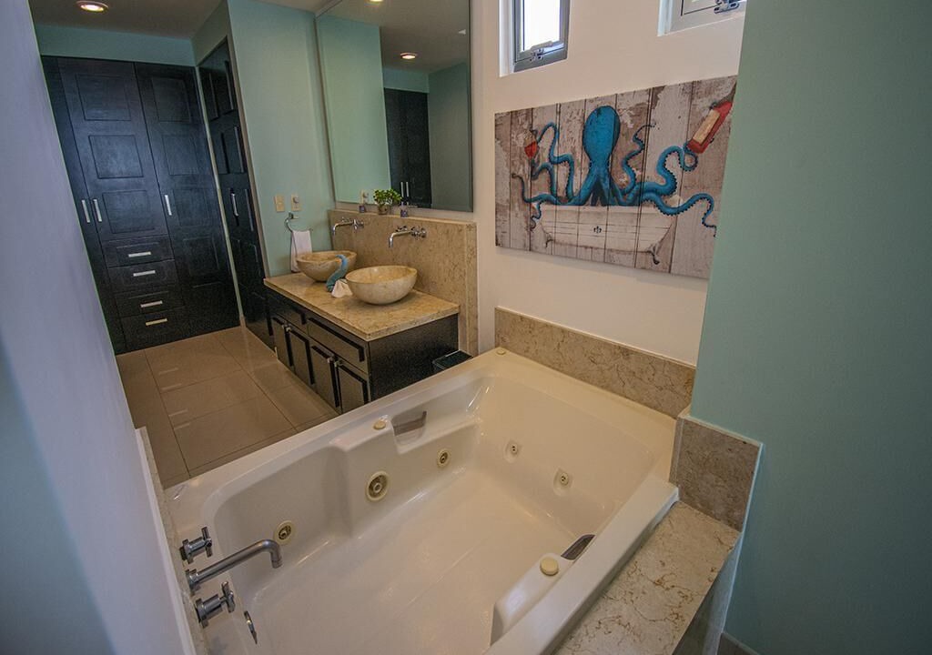 Photo of Bathroom in Marina Mazatlan