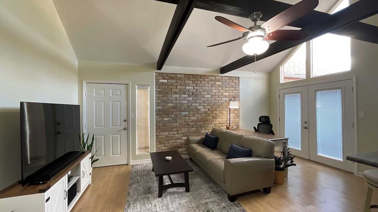 Photo of Livingroom in Brownsville