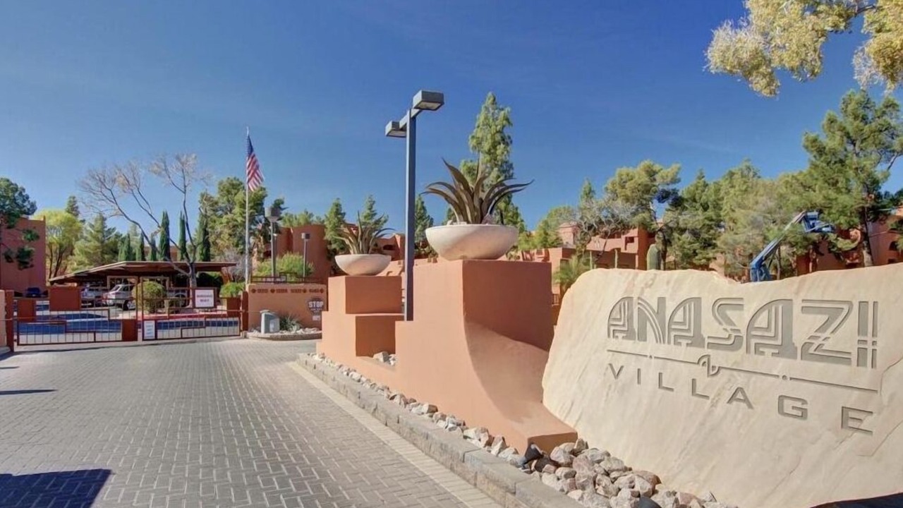 Photo of Others in Paradise Valley Village