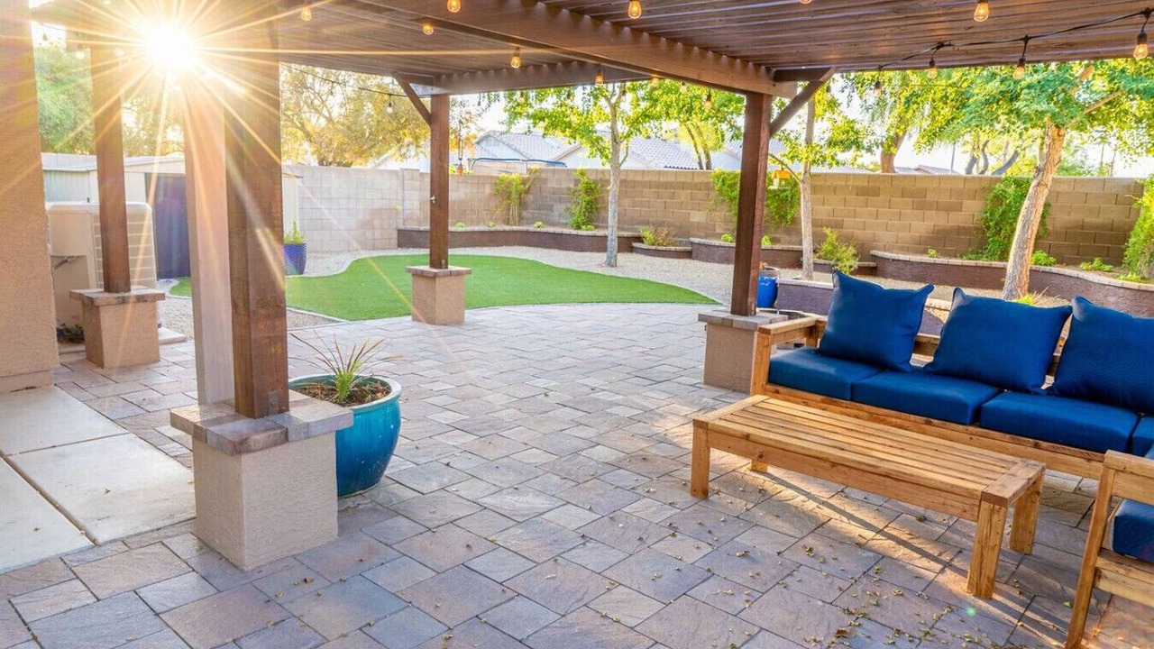 Photo of Patio Balcony in Provinces Master Community