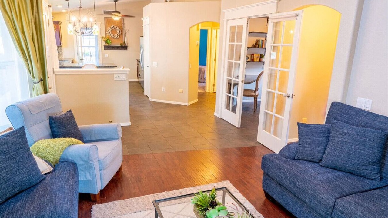 Photo of Livingroom in Provinces Master Community