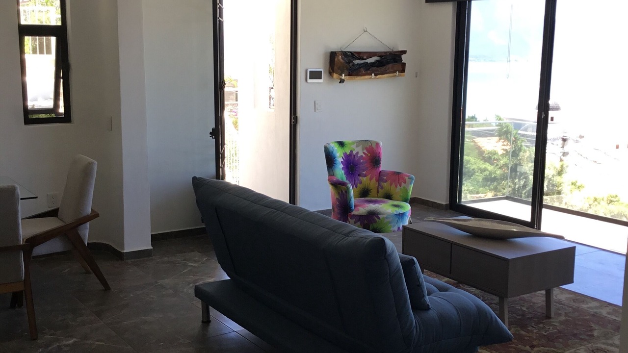 Photo of Livingroom in Raquet Club