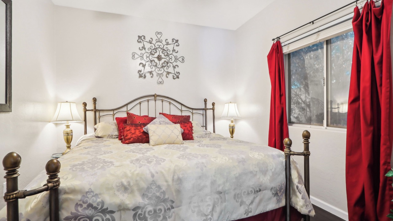 Photo of Bedroom in Val Vista Lakes