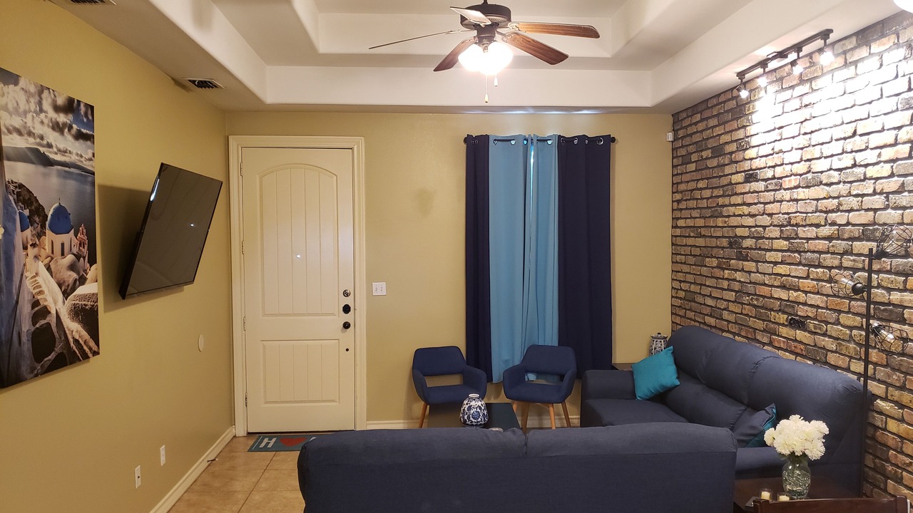 Photo of Livingroom in Edinburg